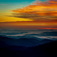 LAU00148 Blue Ridge Dawn